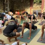 Aula de Yoga com Pedro Kupfer e a turma